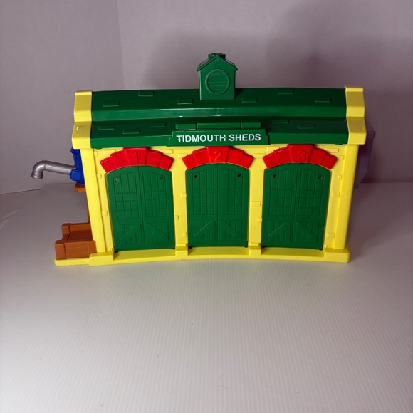 Thomas The Train Tidmouth Sheds From Discover Junction Playset Shed Only WORKS - Picture 2 of 14